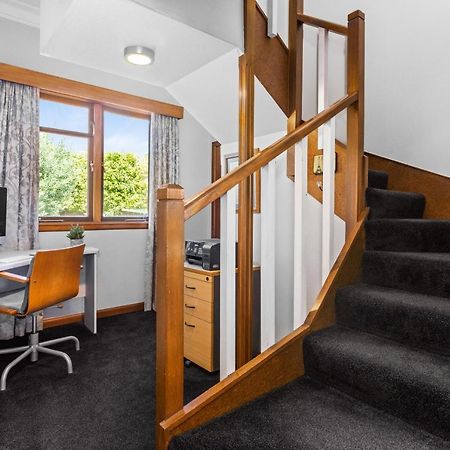 Live Large In The Village Havelock North Exterior photo