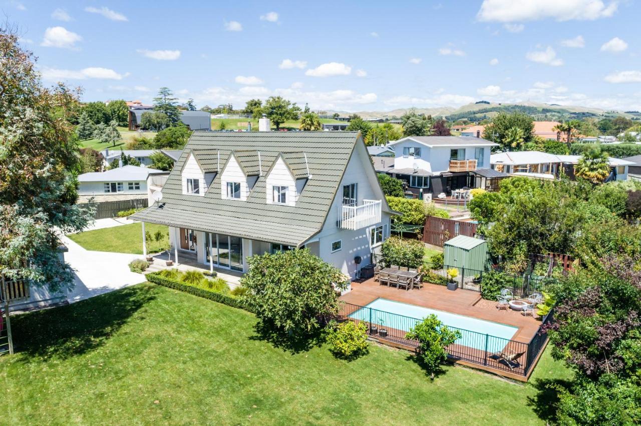 Live Large In The Village Havelock North Exterior photo